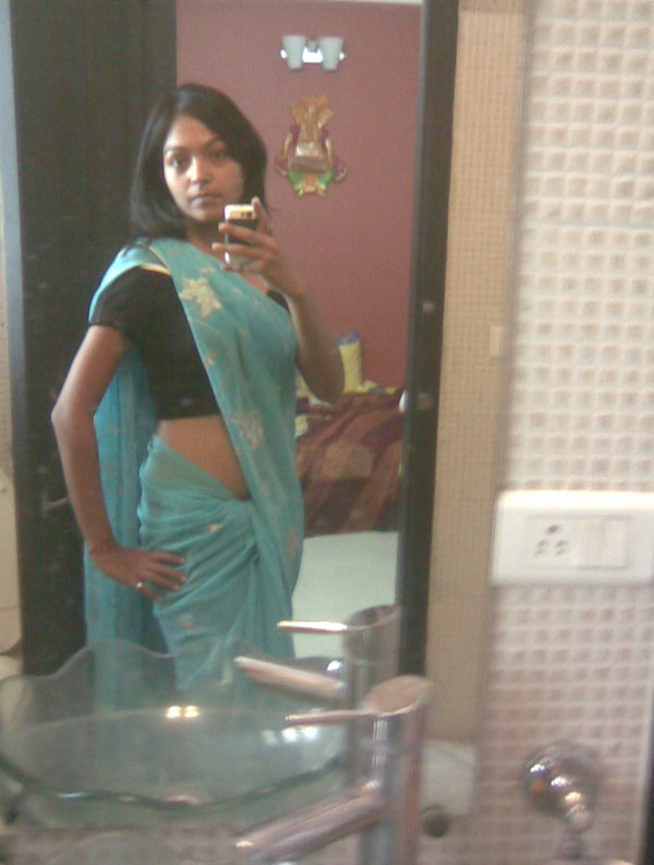 Indian Girl removing saree bra blouse showing boobs & pussy | multoff.ru