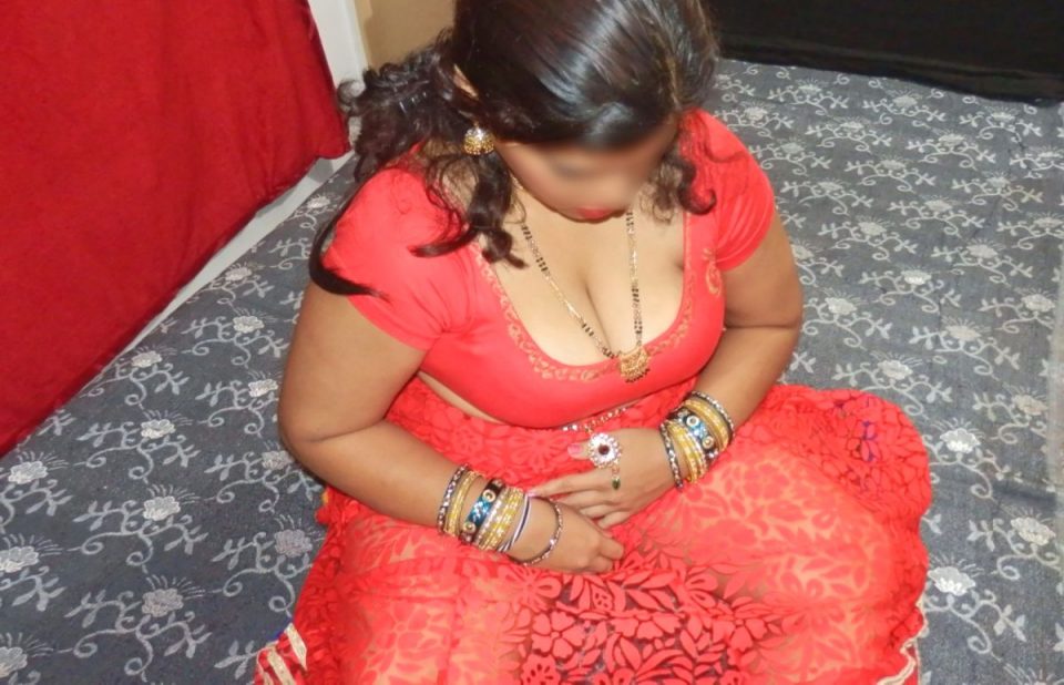 saree girl