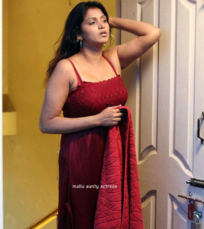 Maxi removing marathi housewife