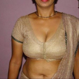 Real Cleavage Kerala - Indian big boobs aunties huge cleavage show in bra blouse | multoff.ru