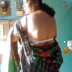 300px x 300px - Nepali saree moti aunty nude photos in bra and petticoats | multoff.ru