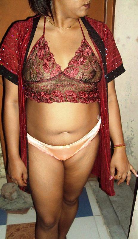 Hot kerala auntys nipple