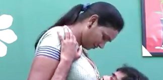 housewife remove saree blouse