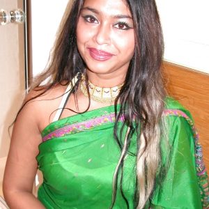 slut girl saree pic